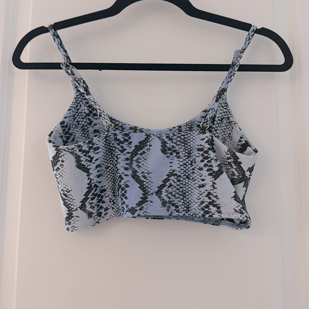 Beach Riot Top (M) - Picture 3 of 4